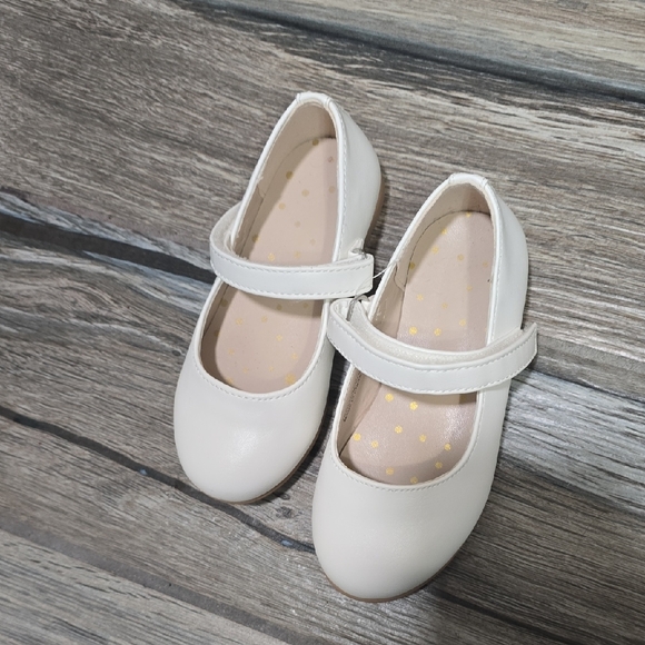 Mary Jane White Dress Shoes with Strap - Picture 1 of 4